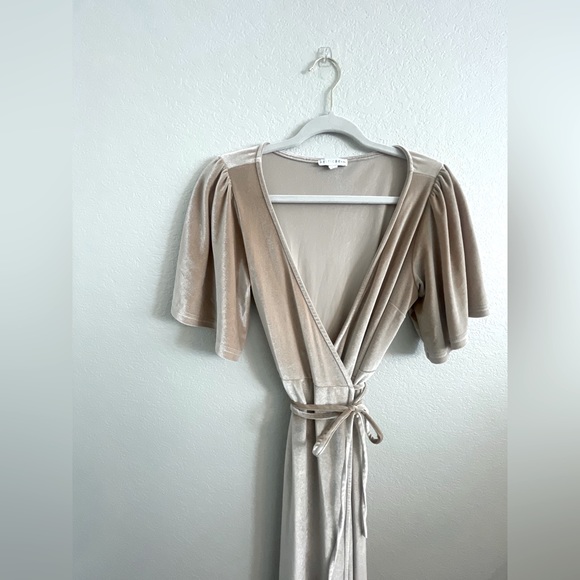 Baltic Born velvet wrap dress - Picture 6 of 7